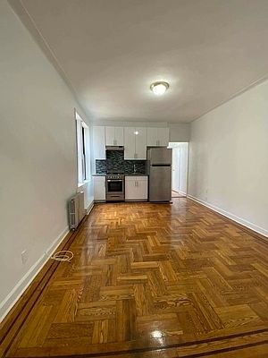4th image of 690 Rogers Ave #4J