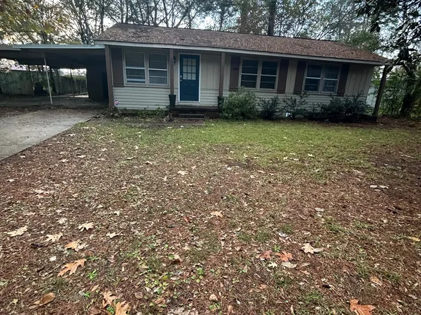 1921 Old Aberdeen Rd, Columbus, MS 39705