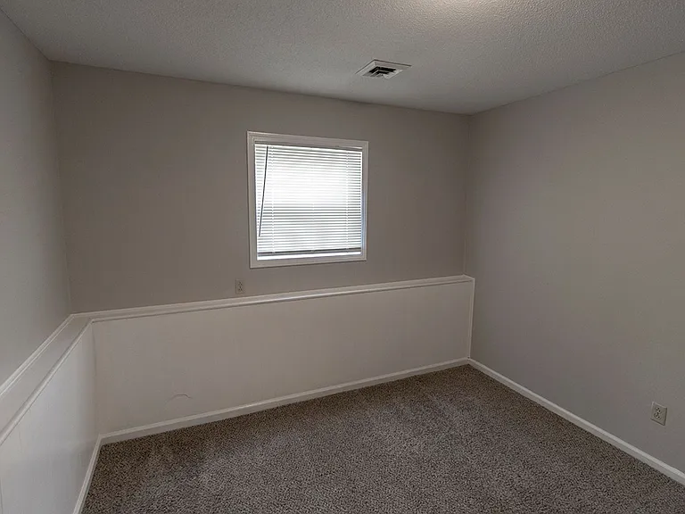 2916 Leeway Dr #C — Photo 14