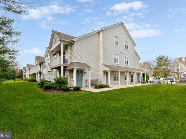 504 Wharton Rd, Mount Laurel, NJ 08054