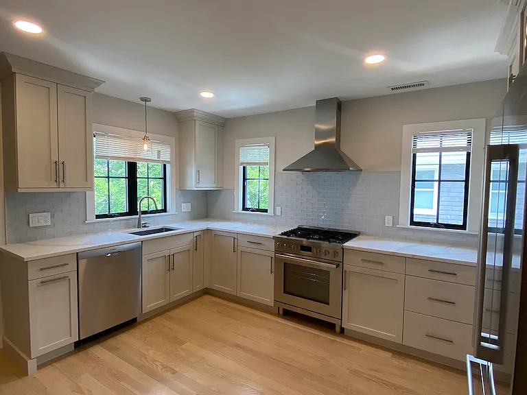 31-33 Brimmer St #2 — Photo 6