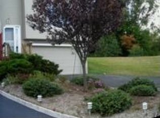 5 Riverstone Ct, Highland Mls, NY