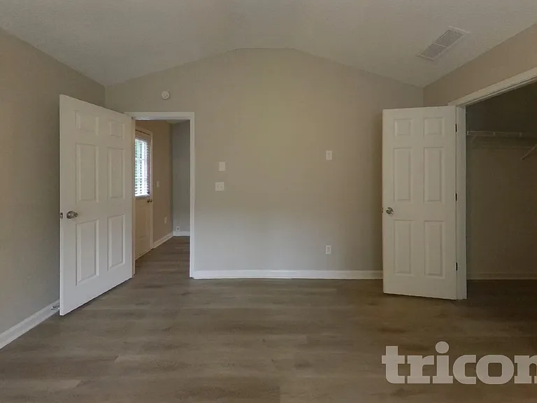 236 Galway Ln — Photo 6