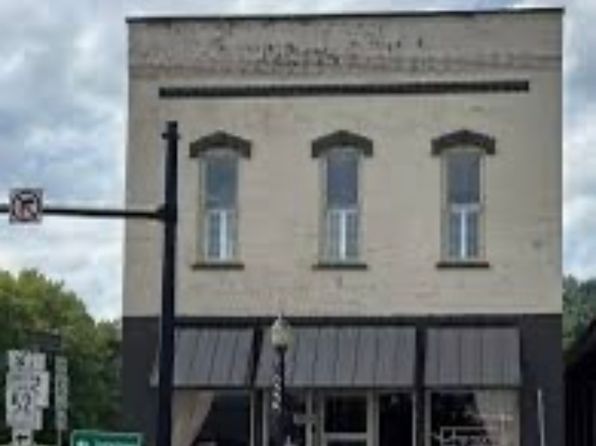 101 South Court Sq #305