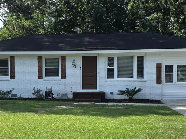 301 Laurel Ave, Goose Creek, SC 29445