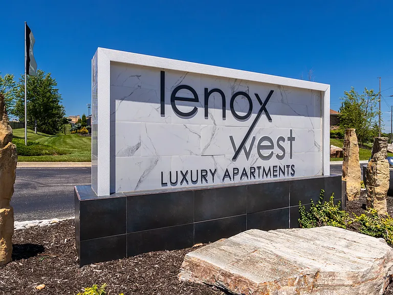 Make Lenox West Luxury Apartments your home and enjoy the finest in luxury living with beautifully designed spaces and top-notch amenities.