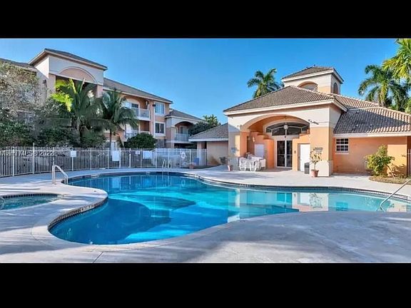 3rd image of 6900 SW 39th St APT 108J