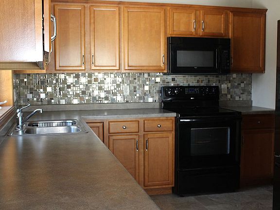 Newly installed backsplash