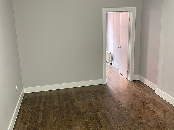 4th image of 442 W 54th St #12-2