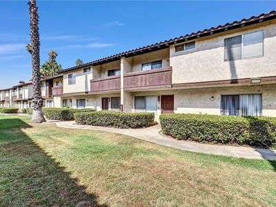 1077 Santo Antonio Dr APT 39, Colton, CA, 92324