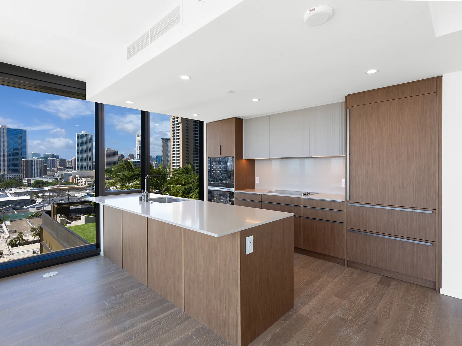 2 bed, 1087 sqft, $6,900 — Photo 2