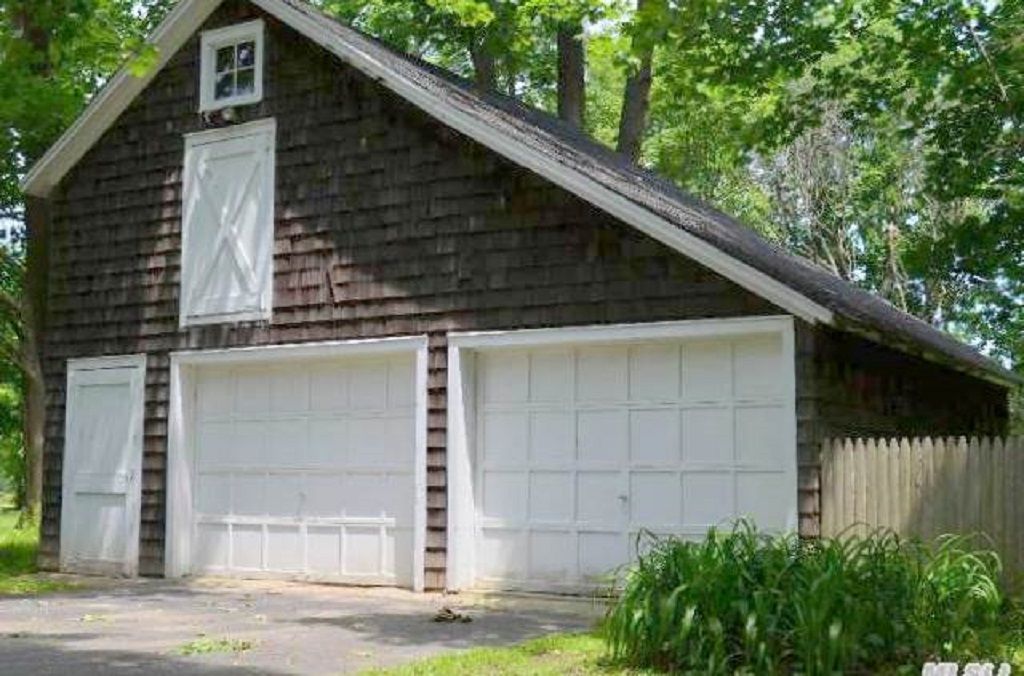  Outbuilding- Workshop- Garage- or Man Cave