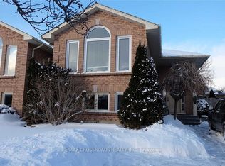 1062 Pepperbush Ct, Oshawa, ON L1K2J4