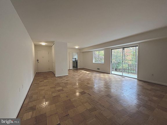 3rd image of 10649 Weymouth St APT 103
