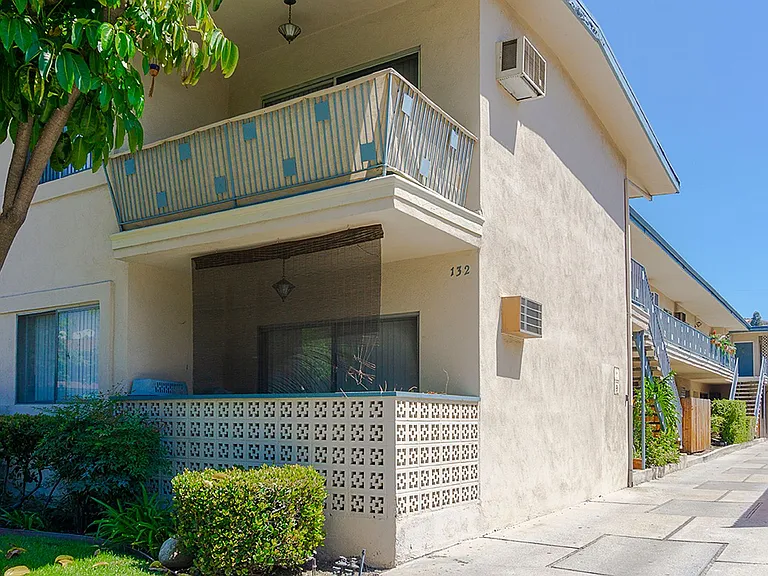 132 N Sinclair Ave — Photo 3