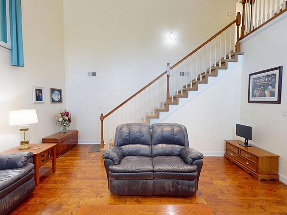 2nd image of 7541 Woodcreek View Ln