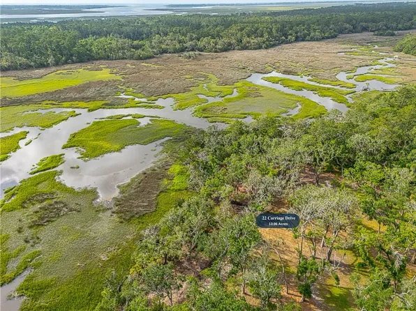22 Carriage Dr, Saint Simons Island, GA 31522
