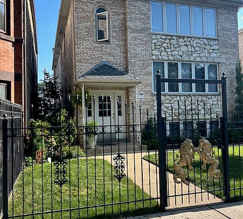 4th image of 2550 W Winnemac Ave #G