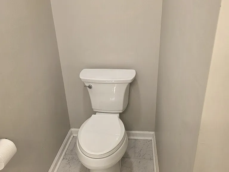 7504 Riverside Ct — Photo 33
