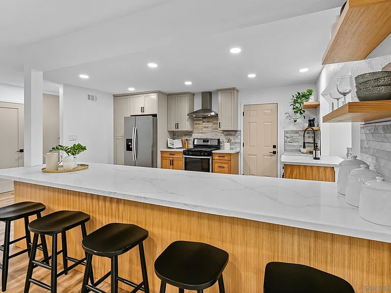3234 Roberta Ln #1B — Photo 5