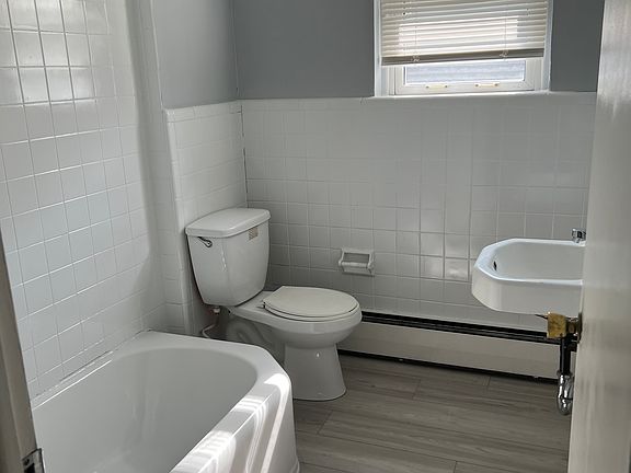 2nd image of 7428 Loretto Ave #2