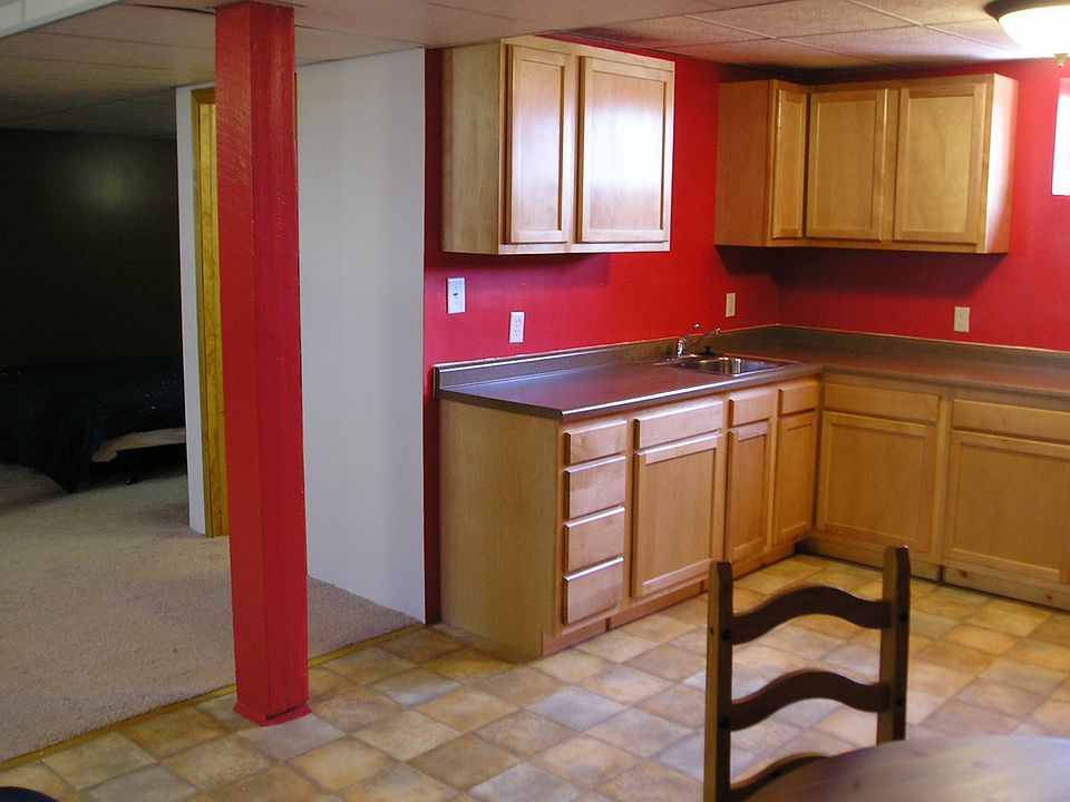 2nd image of 234 Clermont St