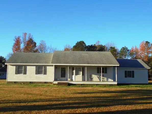 1049 Halls Creek Rd, Elizabeth City, NC 27909