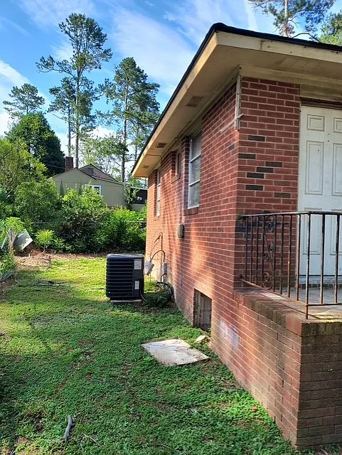 2 bed, 1100 sqft, $1,100 — Photo 2