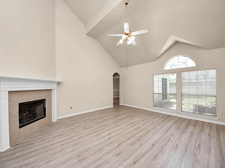 10007 Adobe Dr — Photo 5