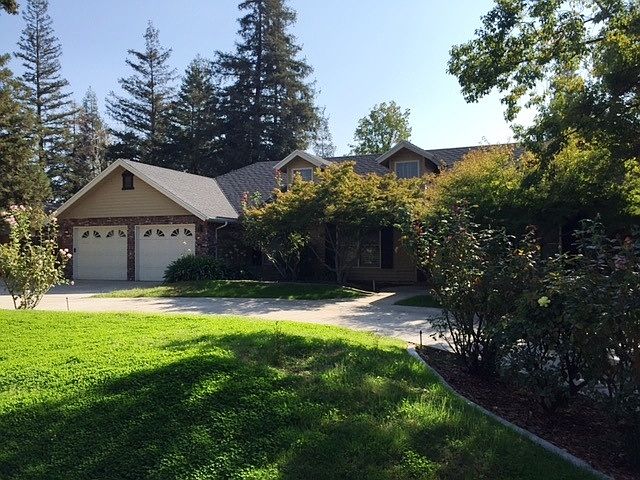 2nd image of 261 W Audubon Dr
