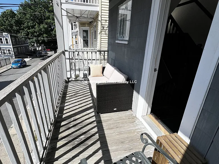 81 Newbury St — Photo 33