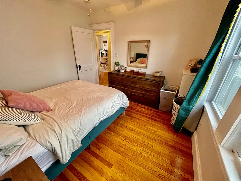 278 Willis Ave — Photo 11