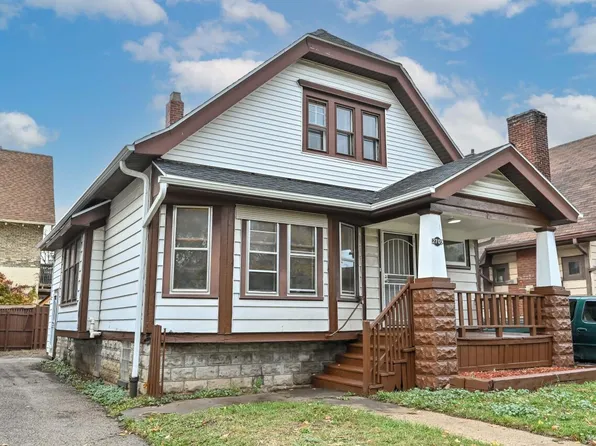 2709 North 37th STREET, Milwaukee, WI 53210