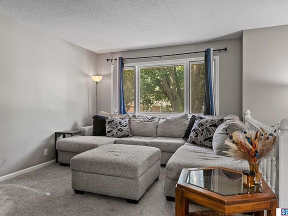 4th image of 5218 S 39th St