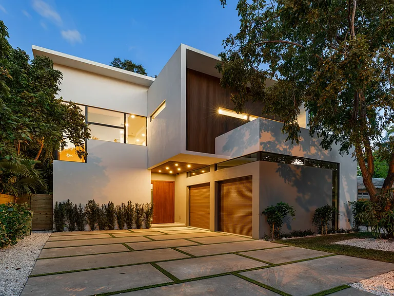 2805 Freeman St — Photo 4