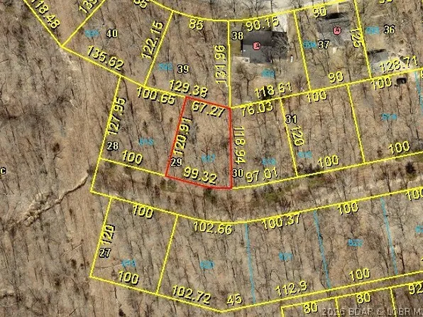 617 Round Table Dr, Camdenton, MO 65020