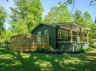 398 Highland Park Rd, East Flat Rock, NC 28726