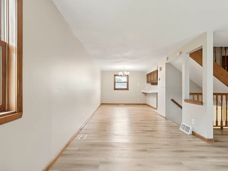 8237 Vicksburg Pl — Photo 13