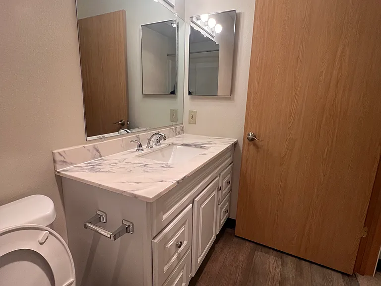 Northbrook Place Apartments — Photo 12