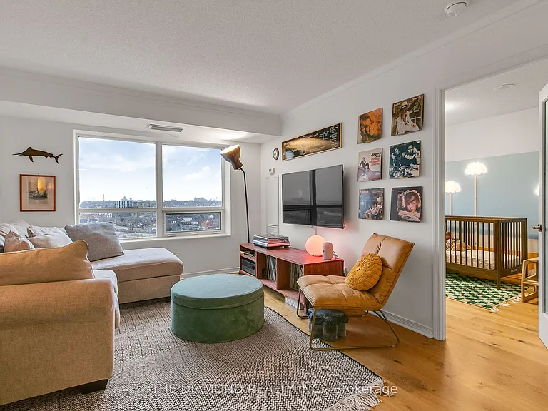 61 Heintzman St #1501 — Photo 11