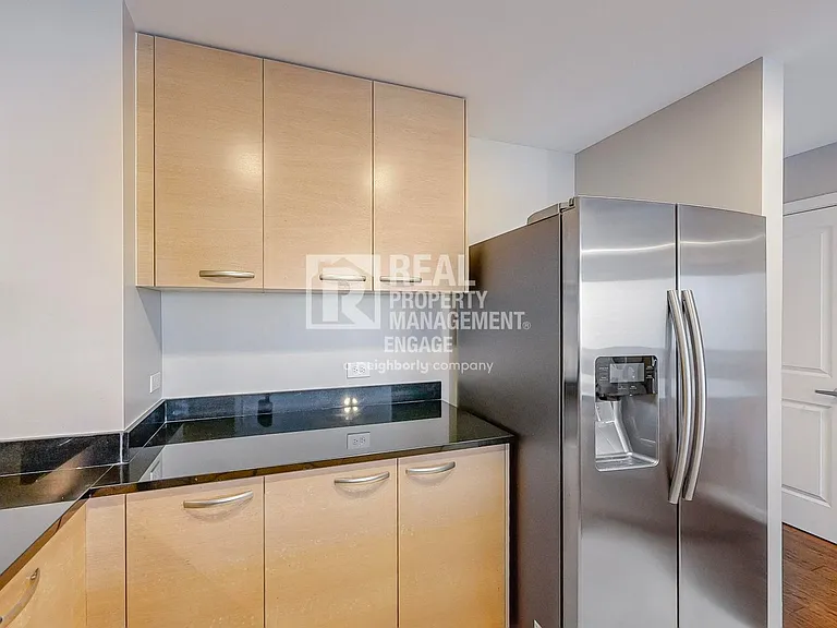 1200 Main St #910 — Photo 17
