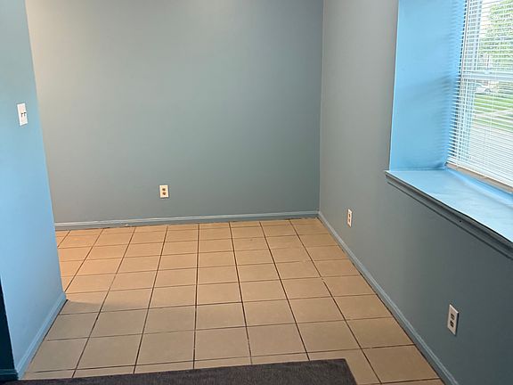 5th image of 1825 Gerald Dr #6