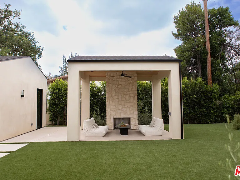 5064 Encino Ave — Photo 9