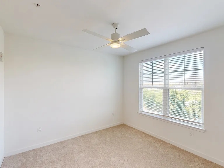 Essex Luxe Apartments — Photo 93
