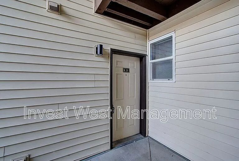 5264 NE 121st Ave #30 — Photo 3