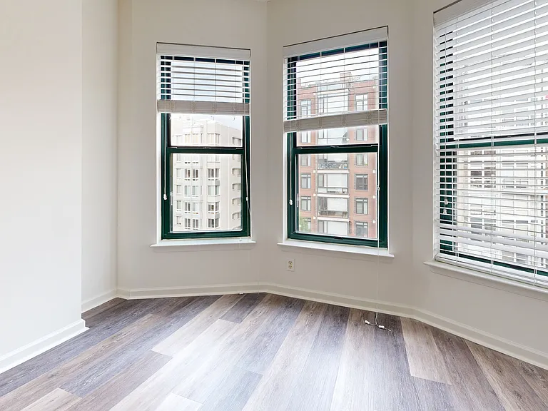 1301 Thomas Circle — Photo 101