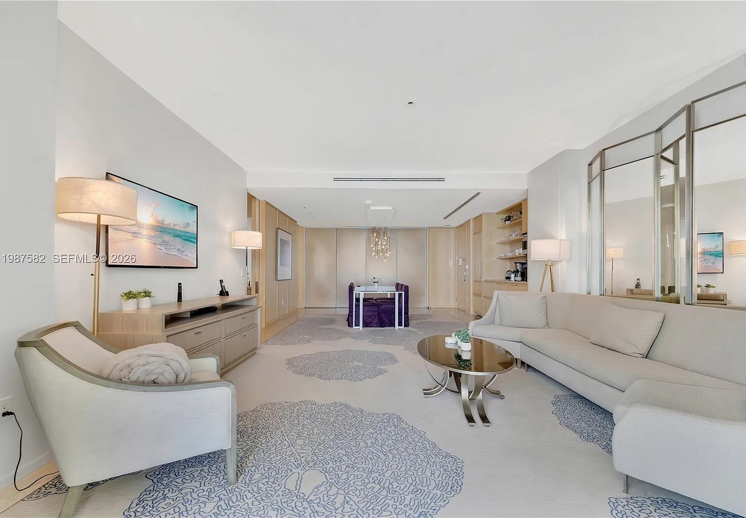 Bal Harbour Center Condo — Photo 4