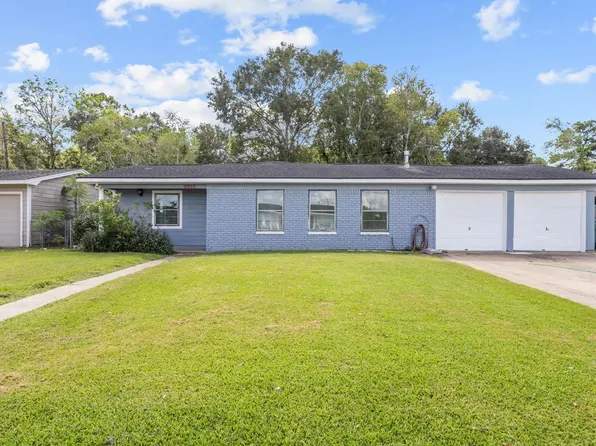 8515 Frazier Dr, Beaumont, TX 77707