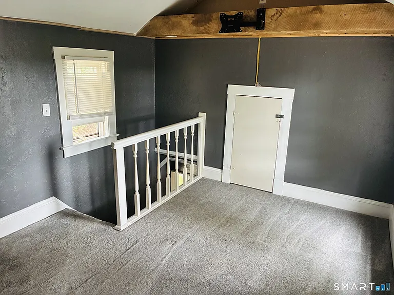 136 Chestnut Hill Rd — Photo 8