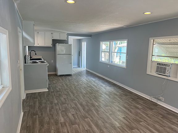4th image of 626 S Broad St Lot 2